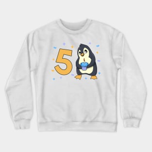 I am 5 with penguin - kids birthday 5 years old Crewneck Sweatshirt